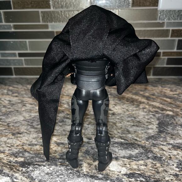 Mattel 2015 WWE Elite Defining Moments Undertaker Poseable Action Figure - Picture 4 of 5